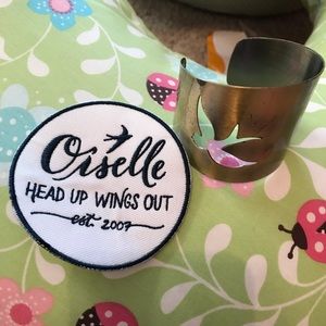 Head Up, wings Out !!